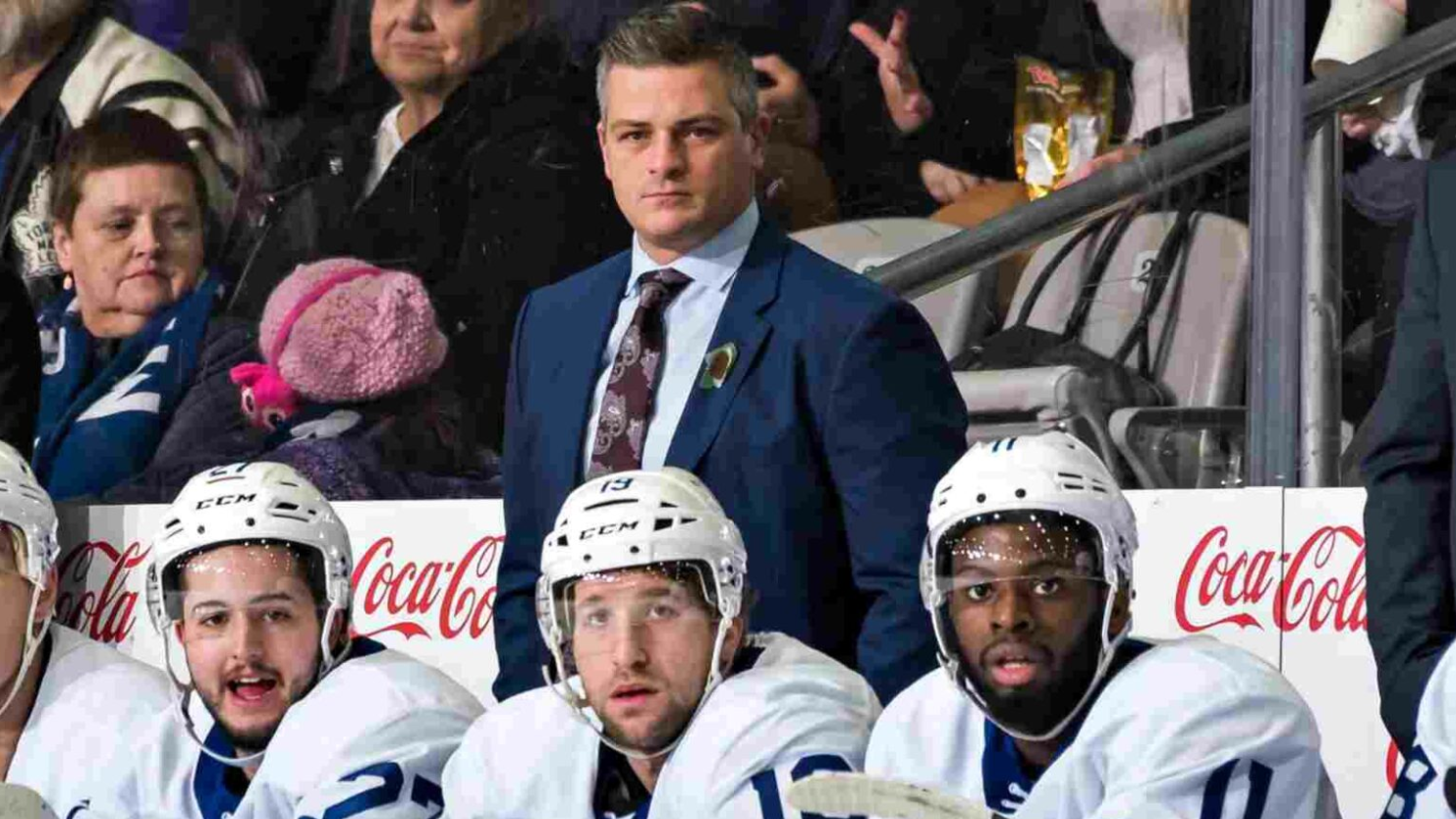 Sheldon Keefe fortsetter å lede Toronto Maple Leafs i jakten på høyere heder og ære.